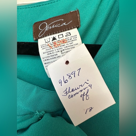Jessica Green Dress Size 4 - Picture 8 of 13